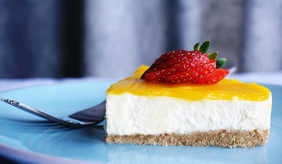 cheesecake, dessert, food, lemon cheesecake, lemon, strawberry, fruit, tasty, fork, plate