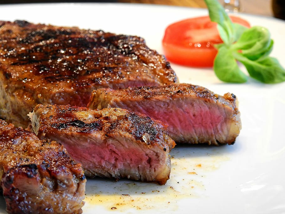 roasted, steak, sliced, tomato, white, plate, meat, beef, eat, food