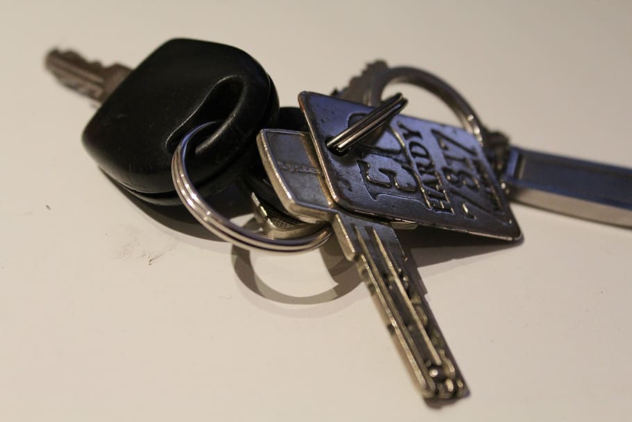 key, keychain, door key, house keys, metal, close to, security, open, shut off, rings