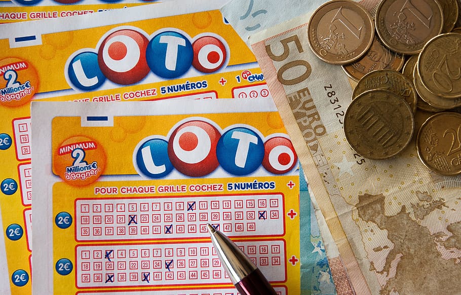 dua, tiket lotre, koin euro, game, acak, loto, pemenang lotere, keuangan, mata uang, bisnis