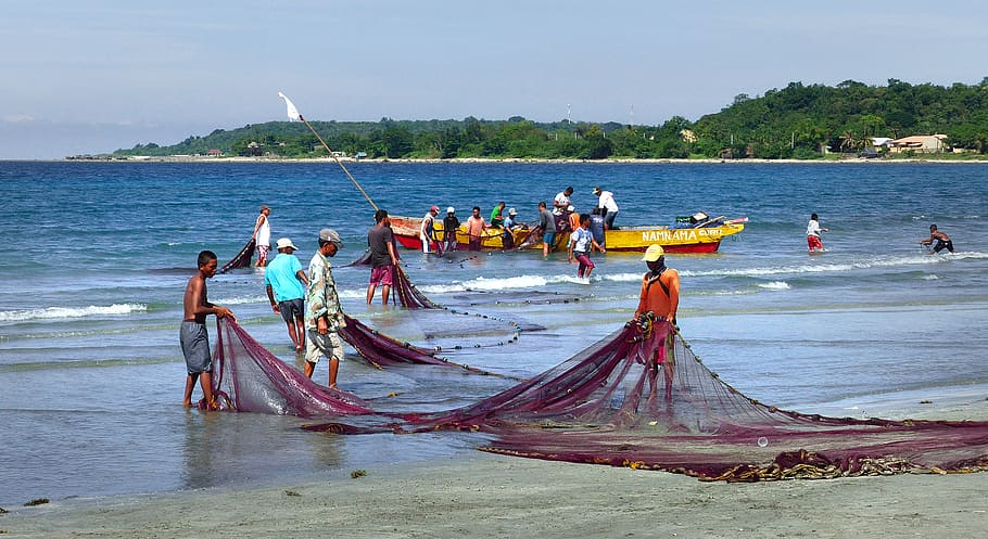 漁師, フィリピン, ビーチでの漁師, 水, 人々のグループ, 海, 空, 航海船, 実在の人々, 土地
