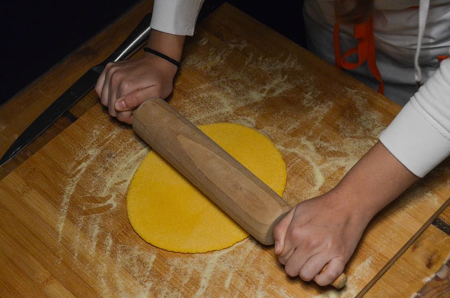dough, rolling pin, pasta, cool, kitchen, knead, noodles, cook, food, italian