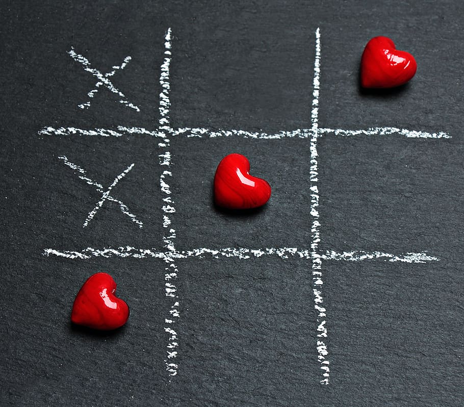 juego de tres en raya, piedras del corazón, tres en raya, amor, corazón, juego, ankreuzen, juego de estrategia, dos personas, dos estrategias de tres personas