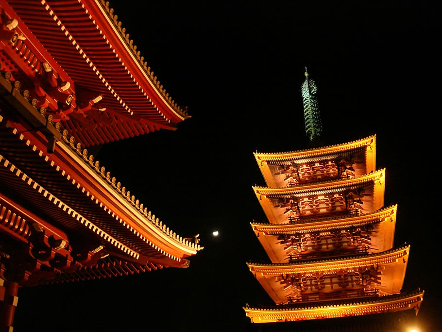 fotografía de ángulo bajo, pagoda, templo senso-ji, templo, antiguo templo budista, asakusa, tokio, japón, viaje, arquitectura