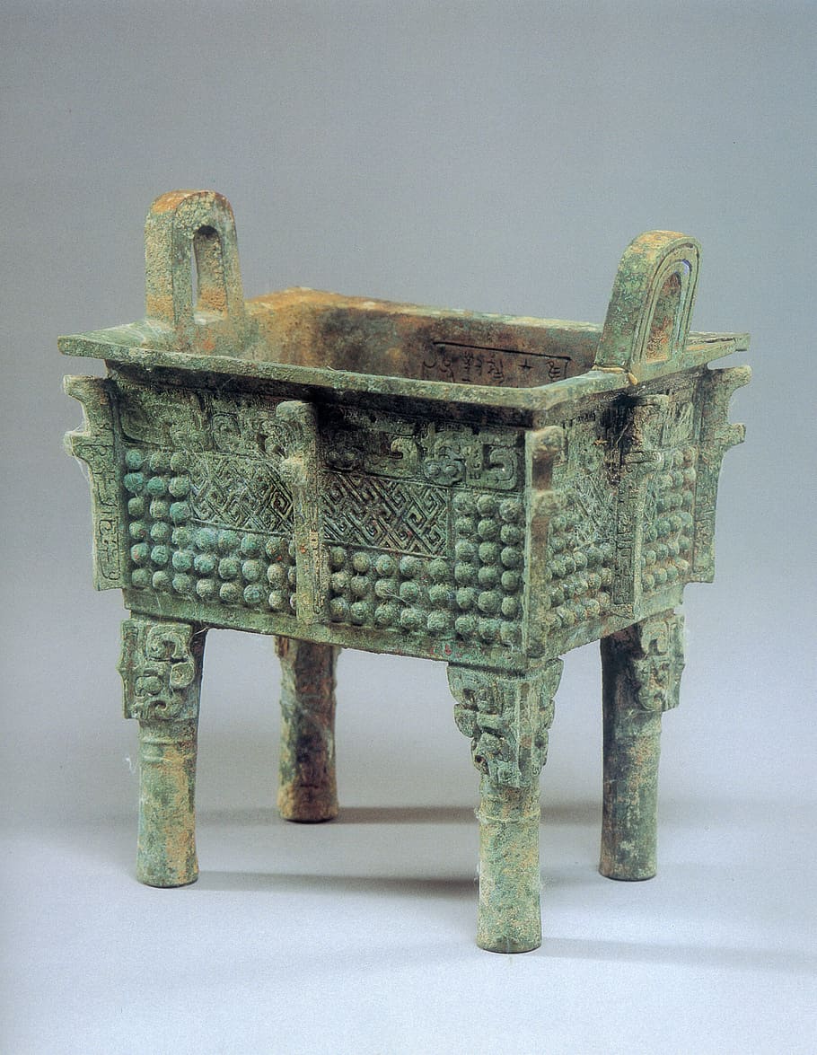 Antigua China, bronce, en la antigua China, fangding, tiro del estudio, anticuado, sin gente, fondo gris, interior, fondo blanco
