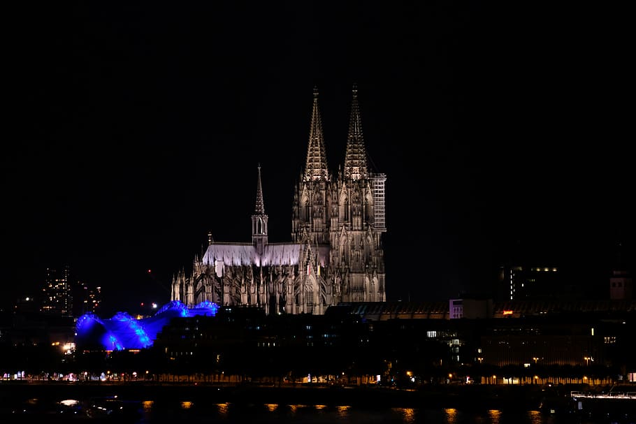 cologne, dom, cologne cathedral, night, illuminated, church, night photograph, lights, dark, mood