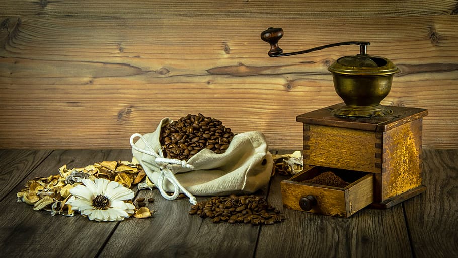 granos de café, molinillo, superior, mesa, café, café de grano, naturaleza muerta, grano, marrón, flores