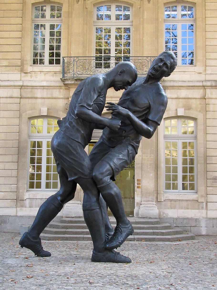 avignon, provence, south of france, museum, art, sculpture, fondation lambert, zidane, football, fight
