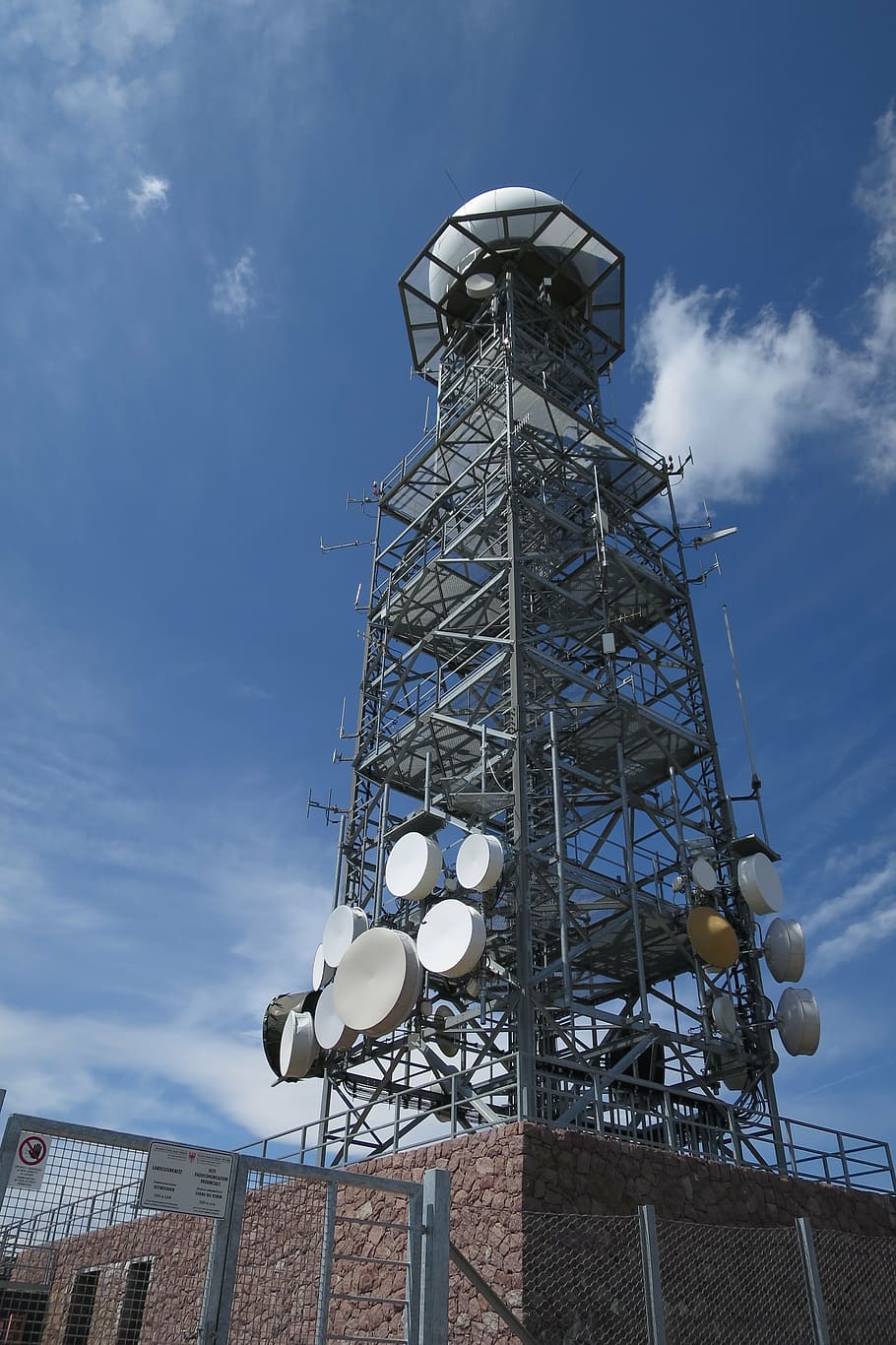 comunicación, transmisión, difusión, antena, estructura construida, cielo, vista de ángulo bajo, arquitectura, nube - cielo, torre
