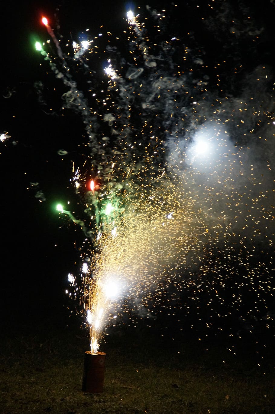 Kembang api, Malam Tahun Baru, Festival, perayaan, sylvester, radio, air mancur, cahaya, hari tahun baru, gunung berapi
