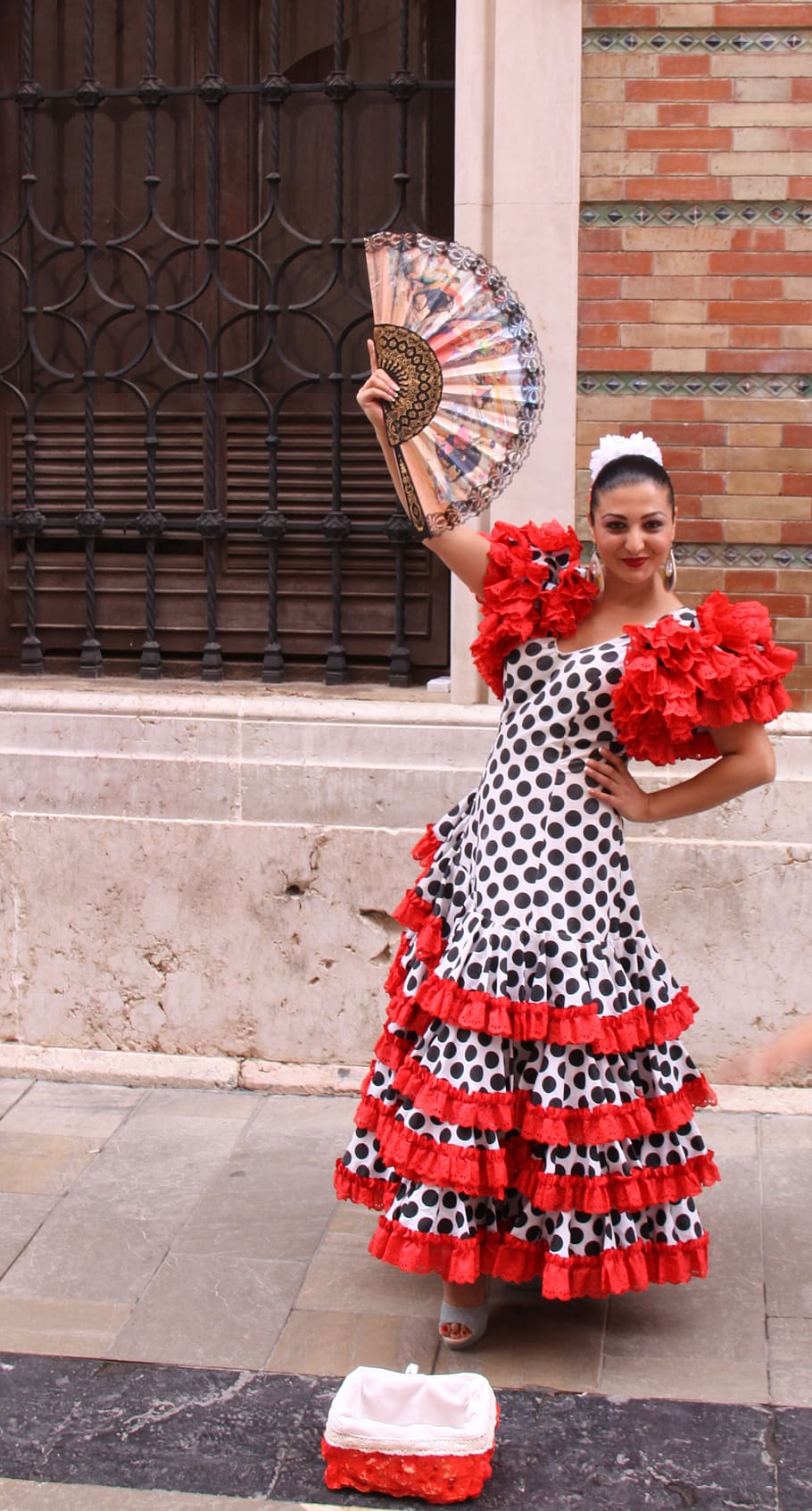 flamenco dancer, dress, ruffles, dots, range, dancer, woman, gadekunstner, beauty, culture