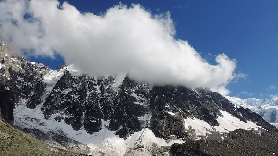 Mount Blanc, montañas, las nubes, el cielo, la nieve, los Alpes, Aiguille du Midi, Chamonix, montaña, nube - cielo