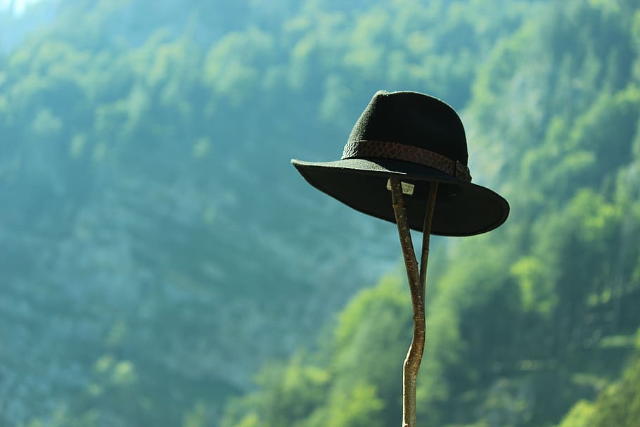 hat, insert, mountains, landscape, hiking, green, blue, black, brown, mirror reflection