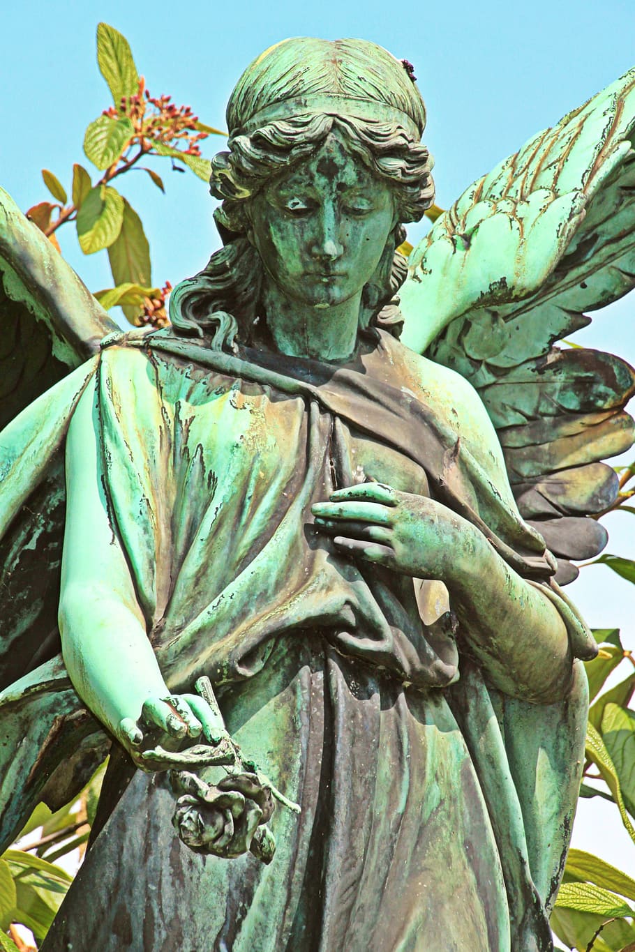 cemetery, frauengestslt, tomb, angel figure, angel, wing, grave, tombstone, resting place, bronze sculpture