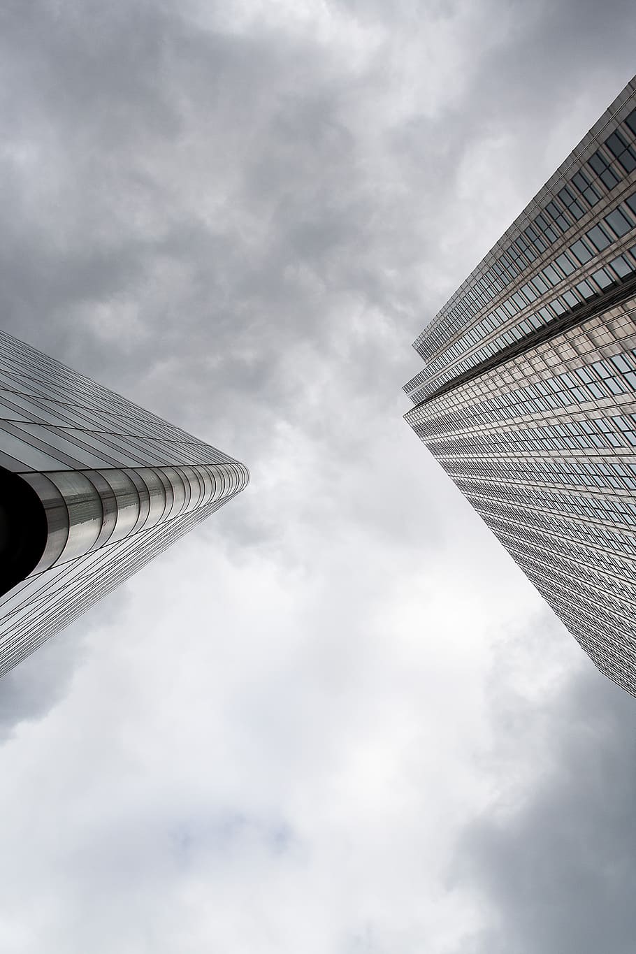 architecture, buildings, low angle shot, perspective, sky, cloud - sky, built structure, low angle view, building exterior, tall - high