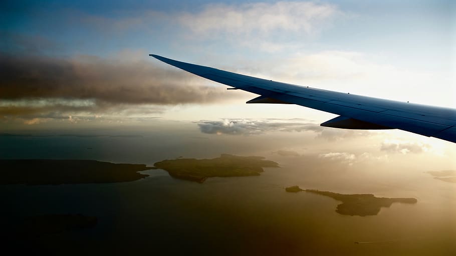 pesawat, pesawat terbang, sayap, awan, langit, udara, perjalanan, petualangan, liburan, kendaraan udara