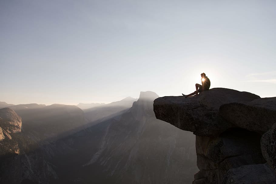 homem, sentado, topo, montanha, Meia cúpula, Parque Nacional de Yosemite, penhasco, pessoa, caminhante, Pico
