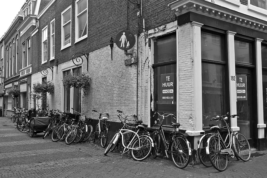 hague, holland, belanda, scheveningen, arsitektur, perkotaan, pusat kota, sepeda, hitam putih, jalan