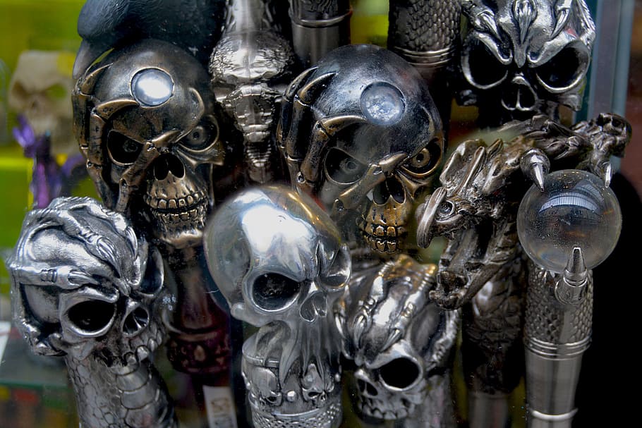 silver, gold-colored skull accessory lot, skulls, heads, anatomy, horror, dead, spooky, halloween, death