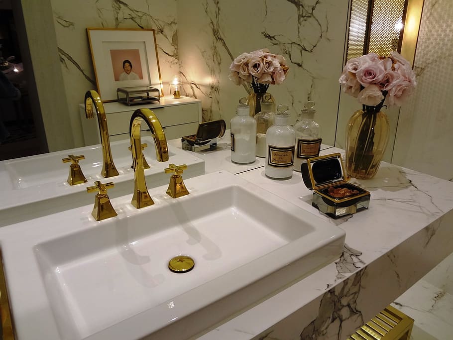 gold-colored steel faucet, white, ceramic, sink, box, top, bathroom, washbasin, pia, domestic Bathroom