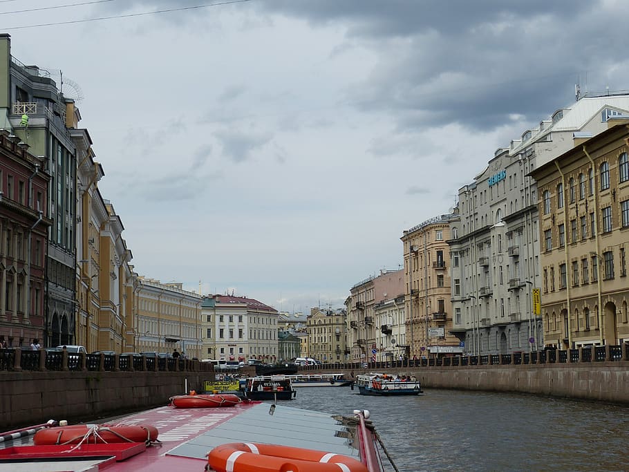 San Petersburgo, Rusia, canal, río, envío, barco, más, turismo, palacio, fachada
