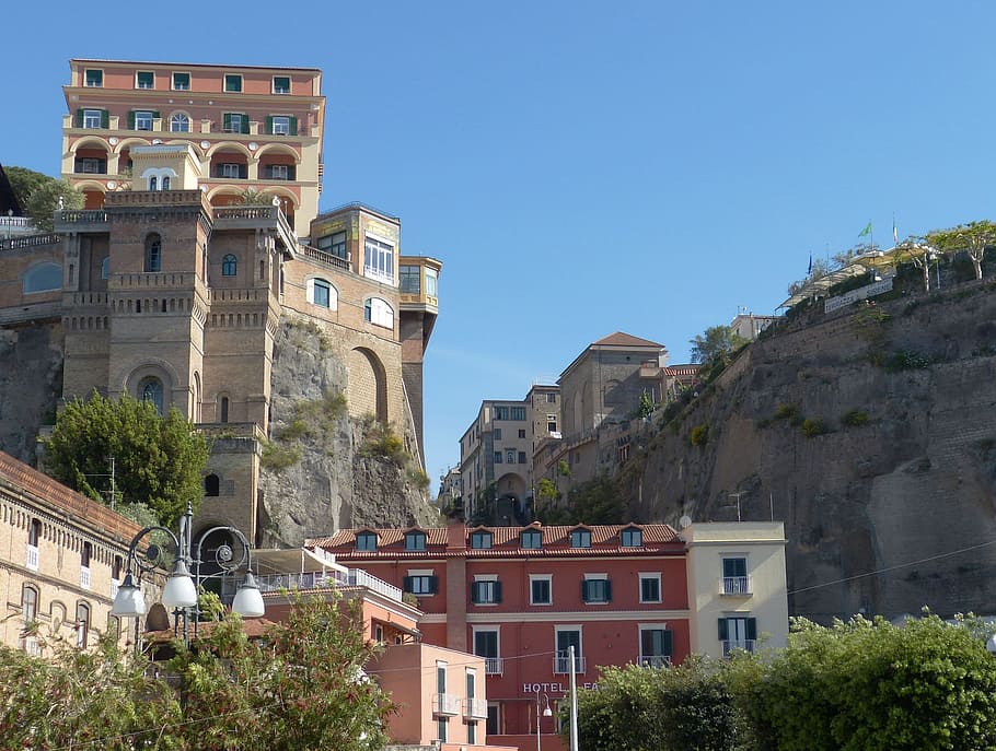 Sorrento, Italia, roca, escarpado, paisaje urbano, costa, acantilado, turismo, hotel, mediterráneo