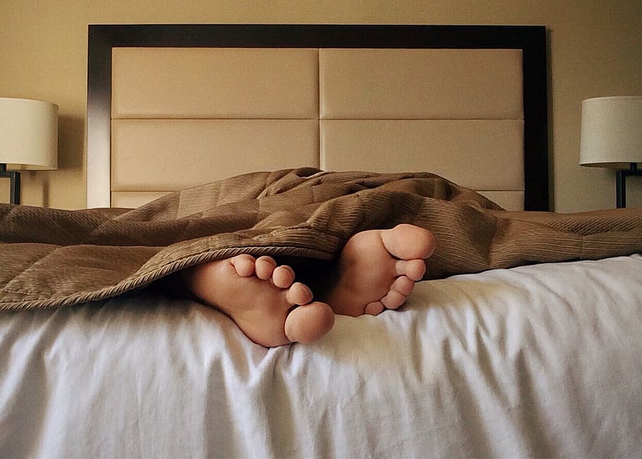 person, foot, brown, comforoter, sleep, bed, feet, toes, dream, bedroom