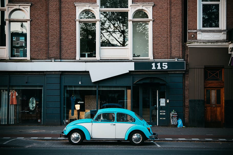 azul, blanco, escarabajo de volkswagen, estacionado, calle, arquitectura, edificio, infraestructura, coche, auto