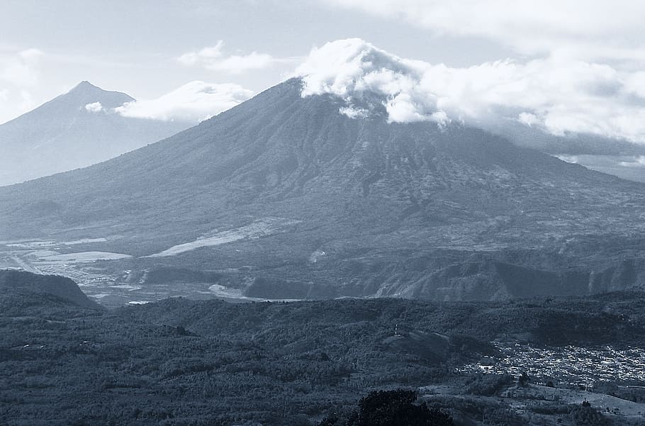 Montaña, nublado, día, foto, volcán, montañas, Guatemala, colinas, humo, cielo