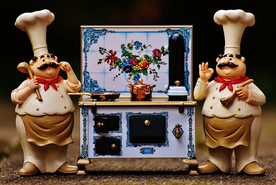 two chef figurines, chefs, stove, pan, pot, eat, kitchen, gourmet, food, preparation