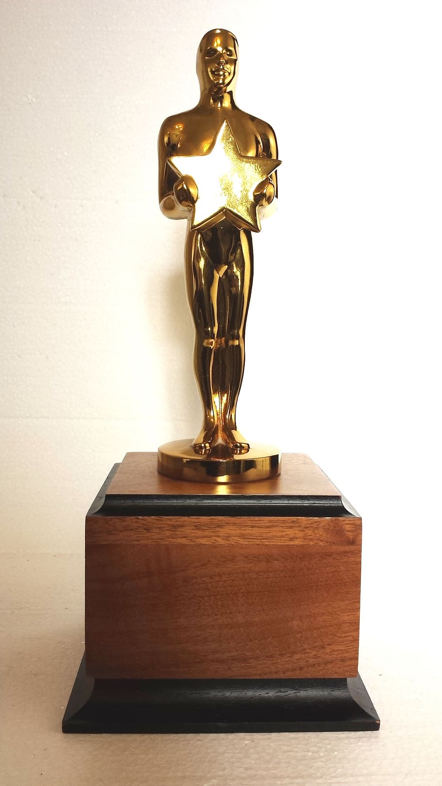 gold-colored trophy, mother's day, oscar, the oscar, award, studio, show, black, modern, movie