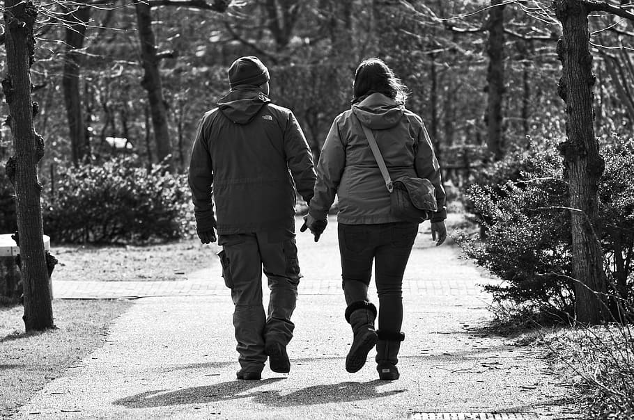 hombre, mujer, caminar, camino, foto en escala de grises, personas, pareja, juntos, dos, hombre y mujer