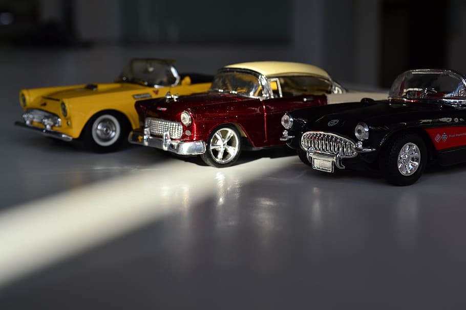 vermelho, preto, modelos de carro fundido, réplicas, alugar um carro, miniaturas, brinquedos, carro, transporte, foco seletivo