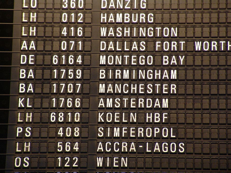 blanco, señalización de la aleta del aeropuerto, tabla de vuelo, salida, llegada, hora, marcador, viaje, aterrizaje, tráfico aéreo