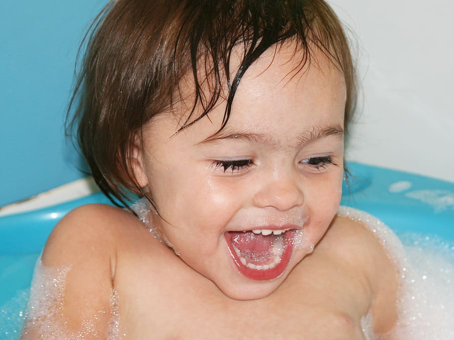 toddler bathing, bubbles, bath, bathroom, bathing, child, girl, foam, smile, happiness