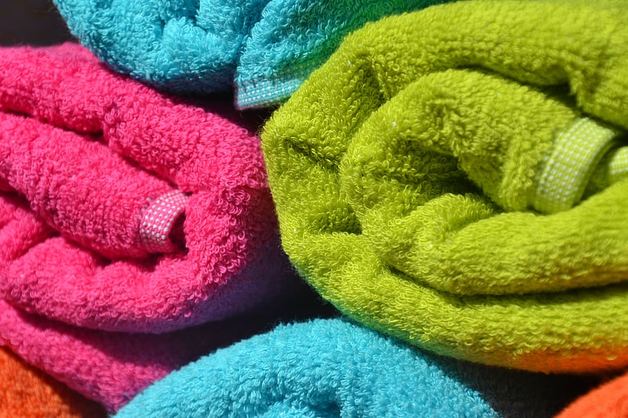 handuk, warna-warni, terguling, warna, kain anduk, kain kain terry, yg suka diemong, berwarna merah muda, pirus, hijau