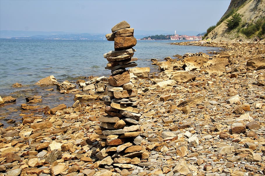 mojón, torre de piedra, pirámide, piedras, incluso, estiba, equilibrio, playa rocosa, izola, eslovenia