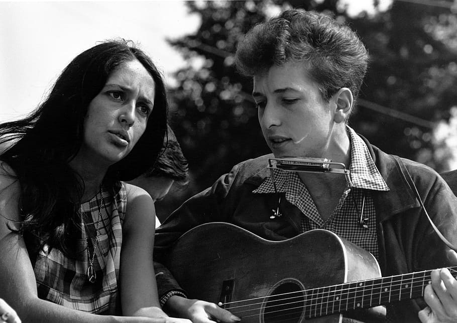 grayscale photography, man, woman, playing, guitar, bob dylan, musician, joan baez, singer, 1960s