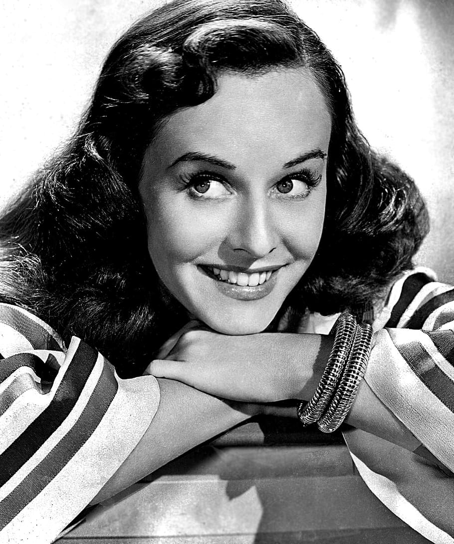 paulette goddard, actress, vintage, movies, motion pictures, monochrome, black and white, pictures, cinema, hollywood