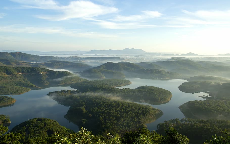 foto del paisaje, bosque, al lado, cuerpo, agua, aéreo, tiro, lago, Dalat, Vietnam