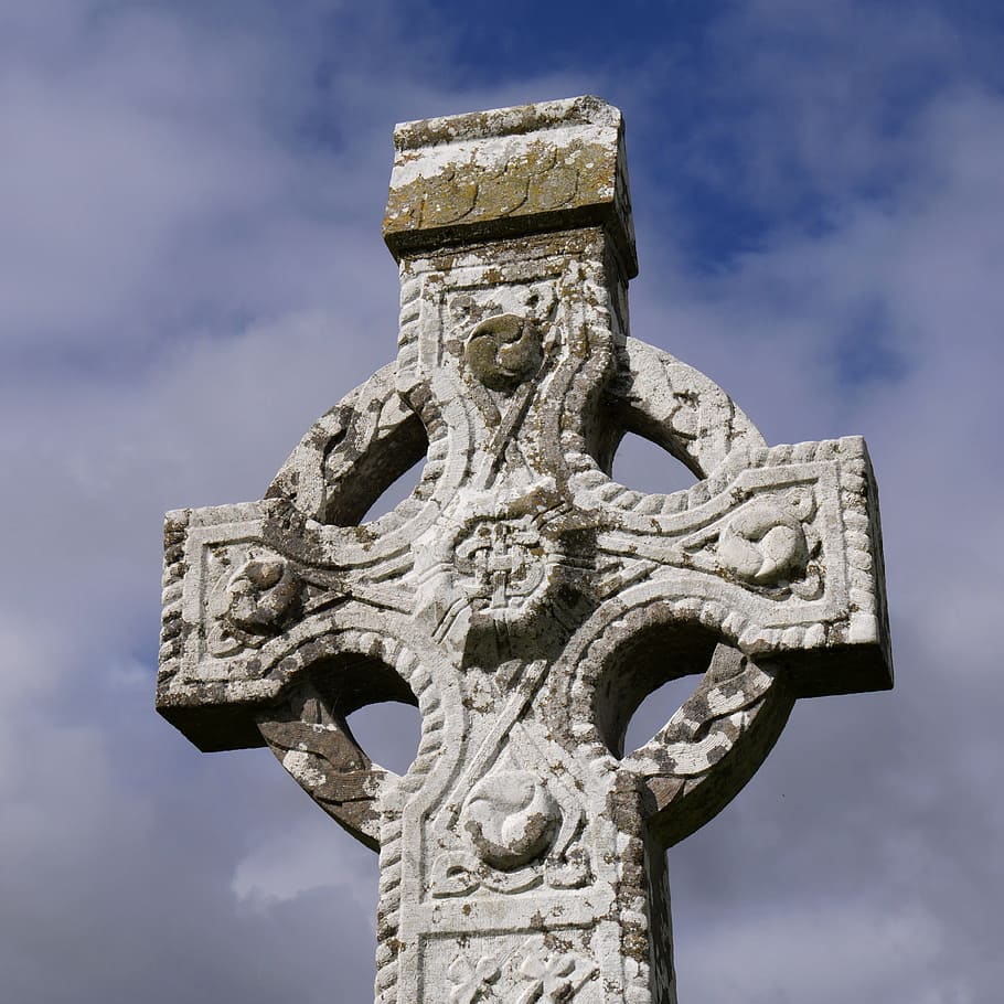 アイルランド クロンマクノイズ ケルト十字 十字架 宗教 信念 精神性 空 雲 空 低角度のビュー Pxfuel