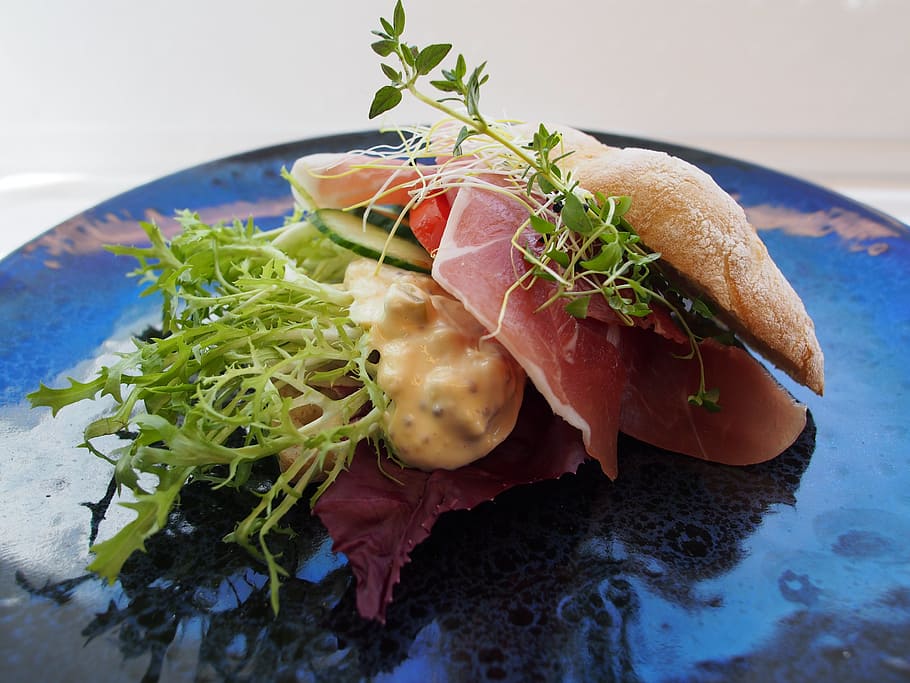 sandwich, seranoskinke, snackfood, food, thyme, food and drink, freshness, ready-to-eat, healthy eating, plate