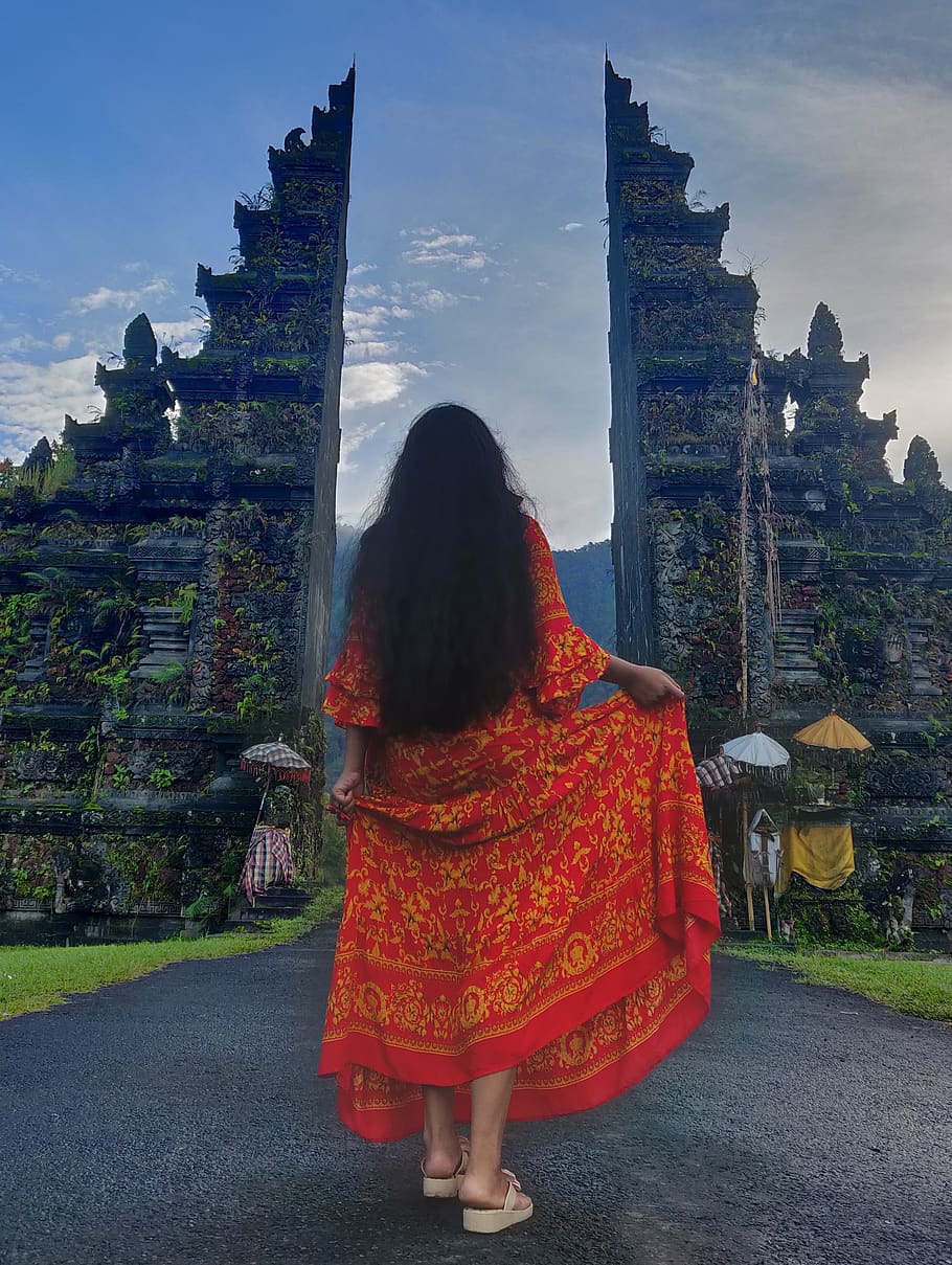 handara gate, bali, north bali, indonesia, instagram, tourism, travel, scenic, architecture, one person