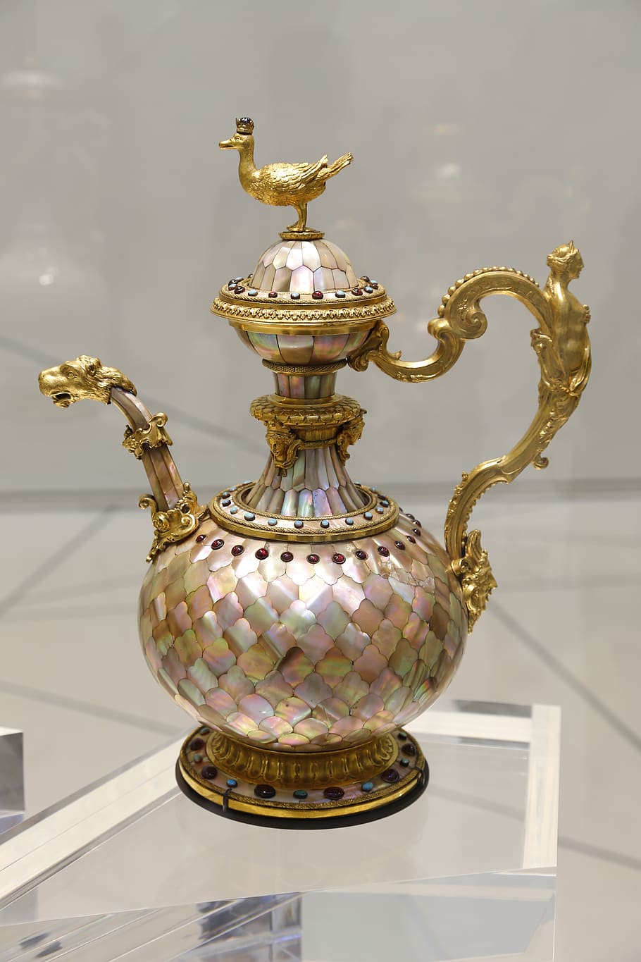 ketel arab, ketel, ketel antik, teko kopi, teko arab kuningan emas, dalam ruangan, masih hidup, antik, tidak ada orang, meja