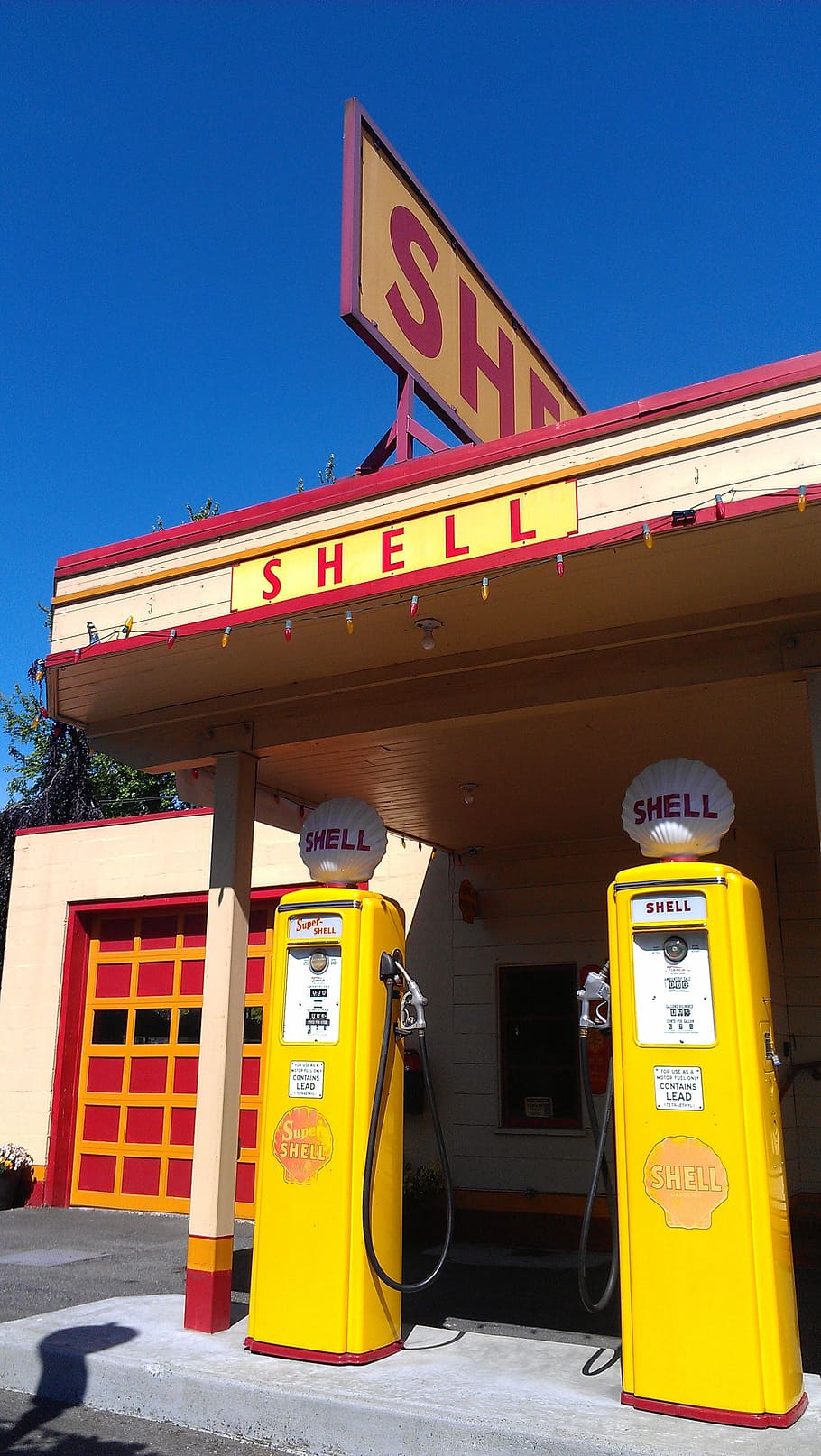Vintage, Shell, Gas Station, shell, gas station, yellow gas pump, blue sky, gasoline, fuel pump, refueling, yellow