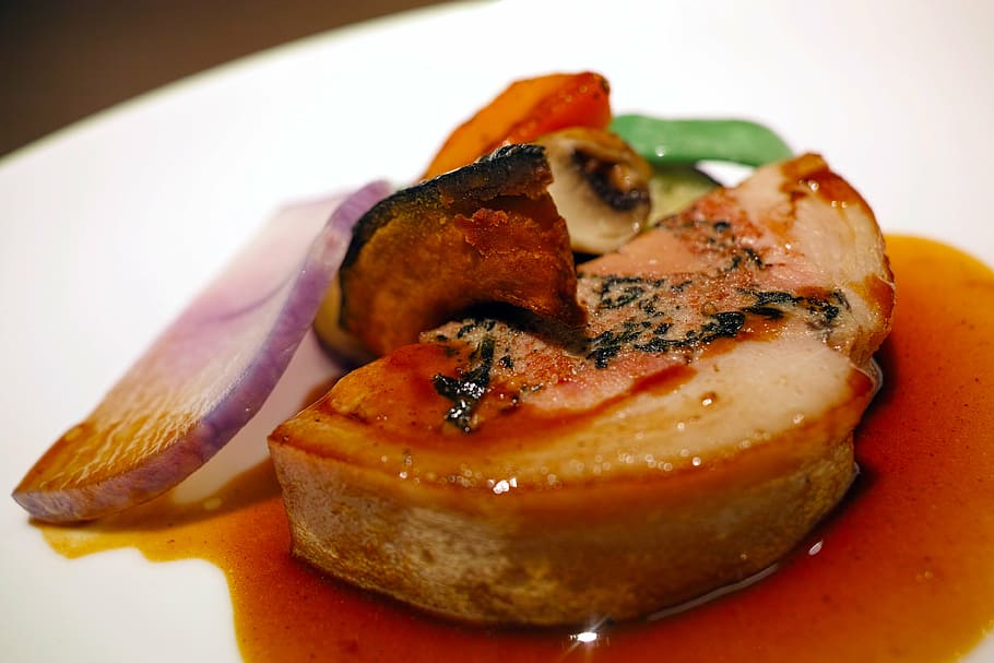 sliced cooked food, restaurant, cuisine, food, french cuisine, piglets, pork, foie gras, vegetables, meat