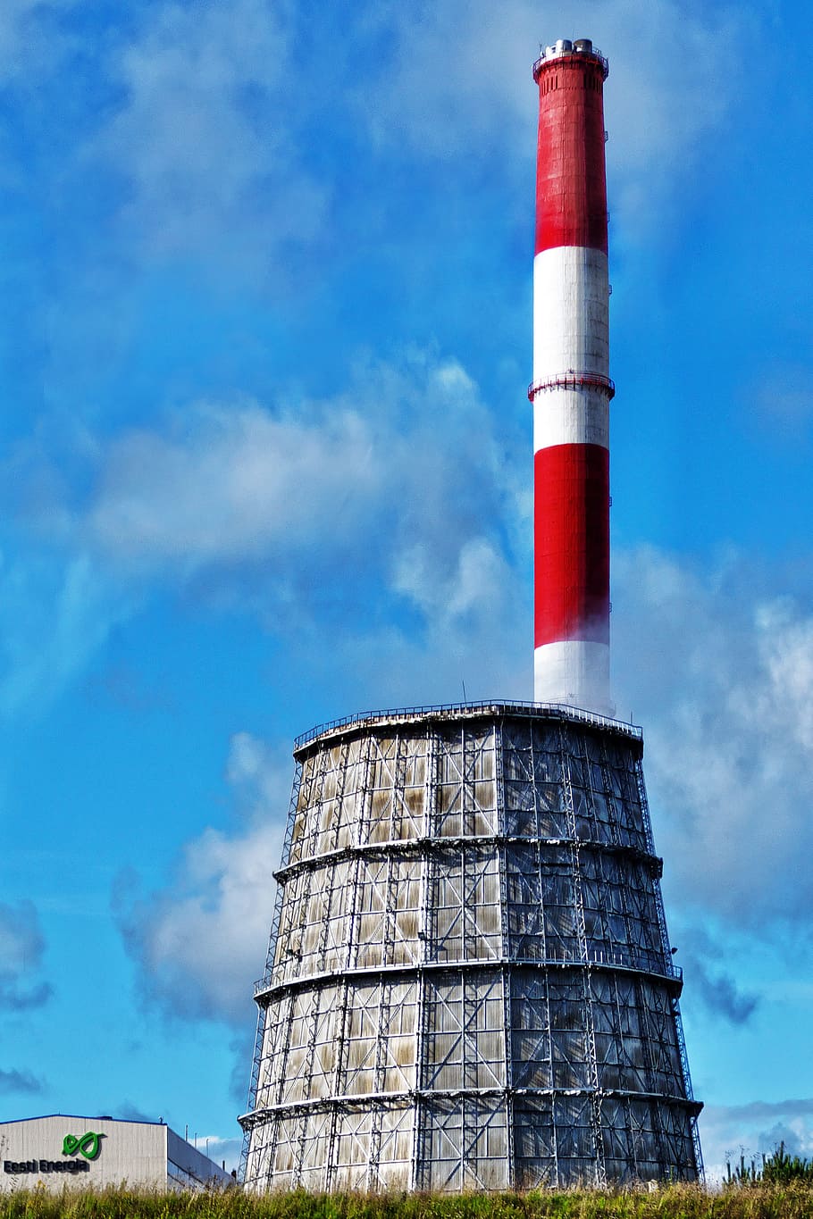 cooling tower, chimney, power plant, energy, snapshot, electricity, technology, estonia, baltic states, architecture