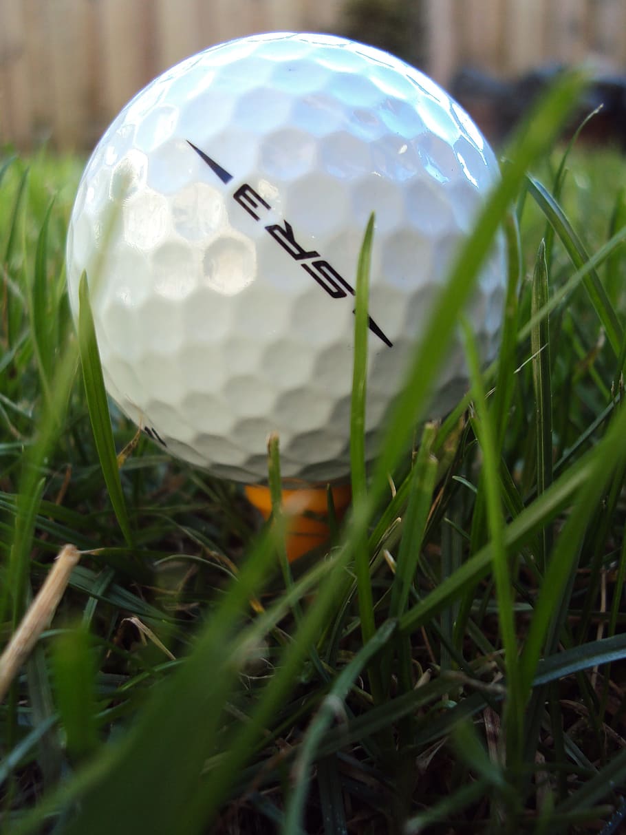 pelota de golf blanca, pelota de golf, pelota, juego, acometida, pelota blanca, golf, deporte, verde, hierba