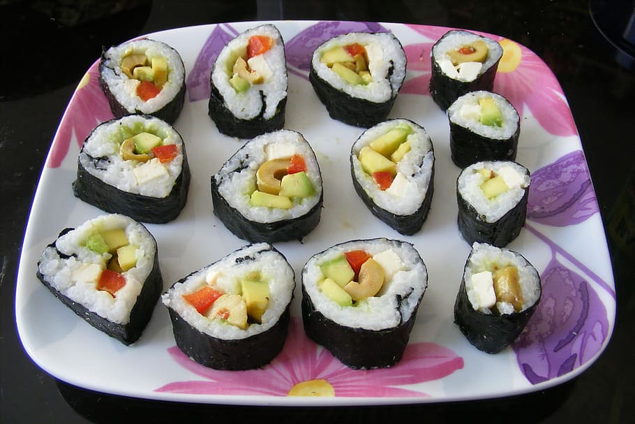 plato de sushi, plato, sushi, japón, comida, comida y bebida, frescura, listo para comer, alimentación saludable, arroz