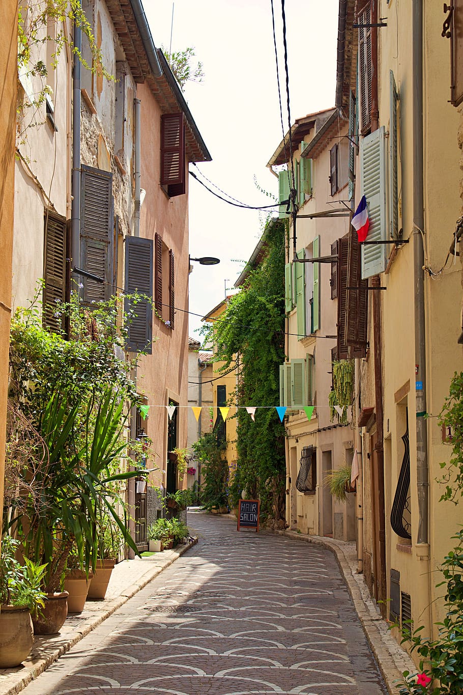 france, antibes, summer, architecture, building, old building, downtown, urban, alley, boulevard